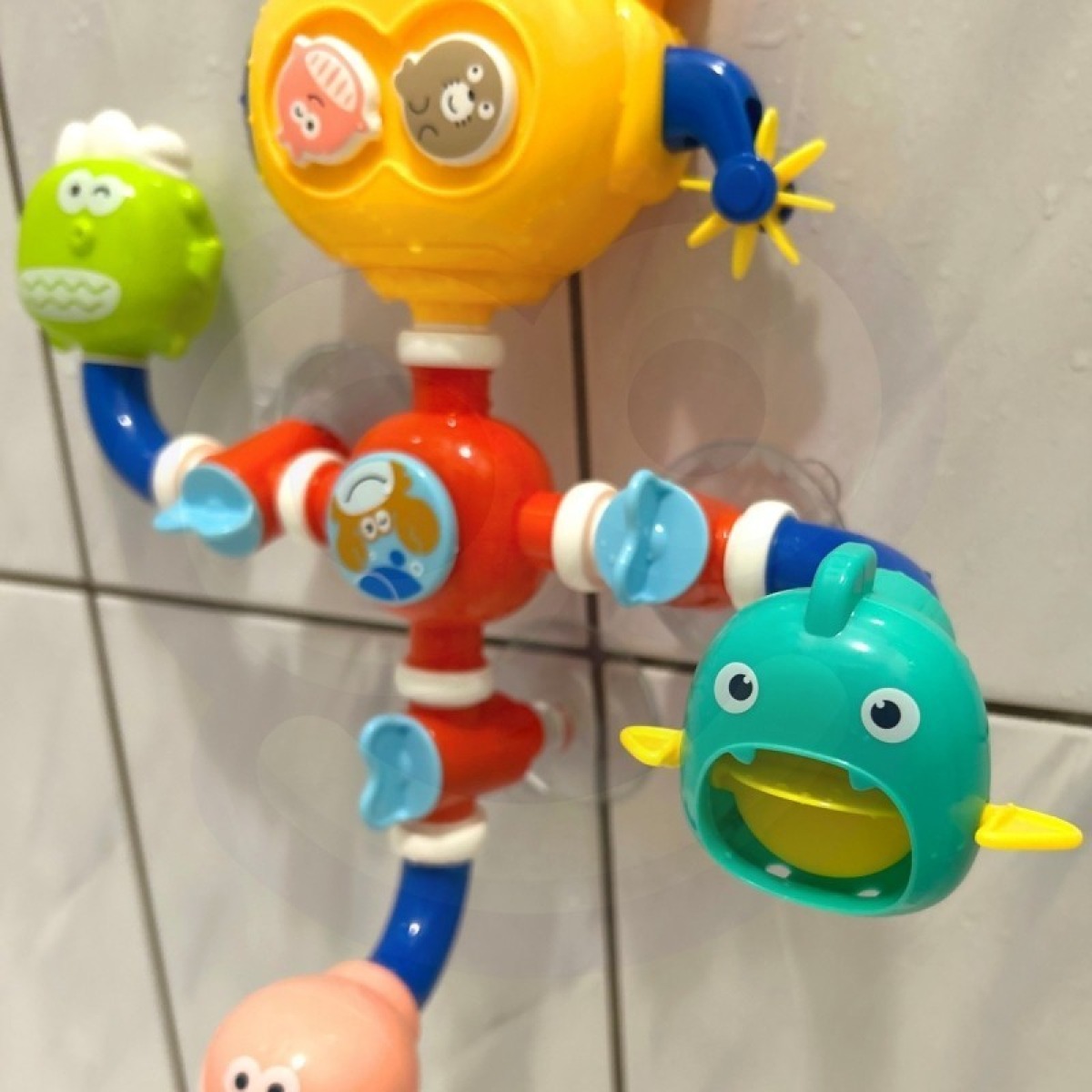 Vannirotaļlieta vee süsteemi robot