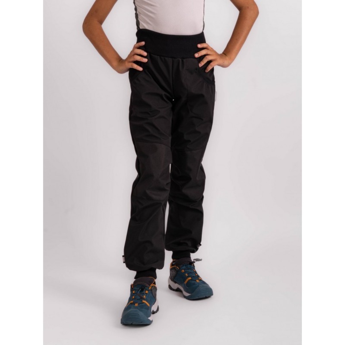 Bērnu softshell püksid fliisvoodriga Street strong, must