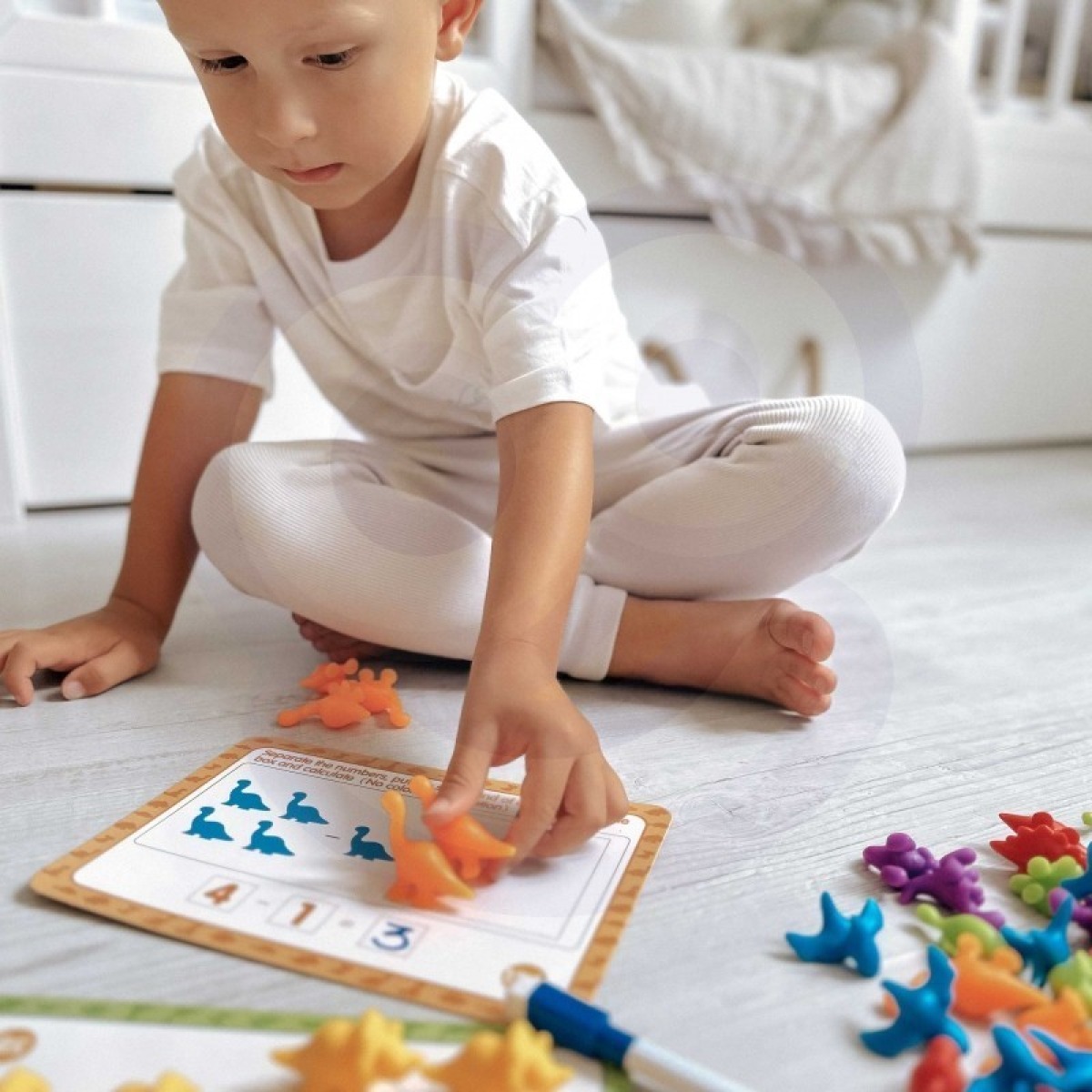 Izglītojoša dinozauru spēle matemātikai un skaitīšanai