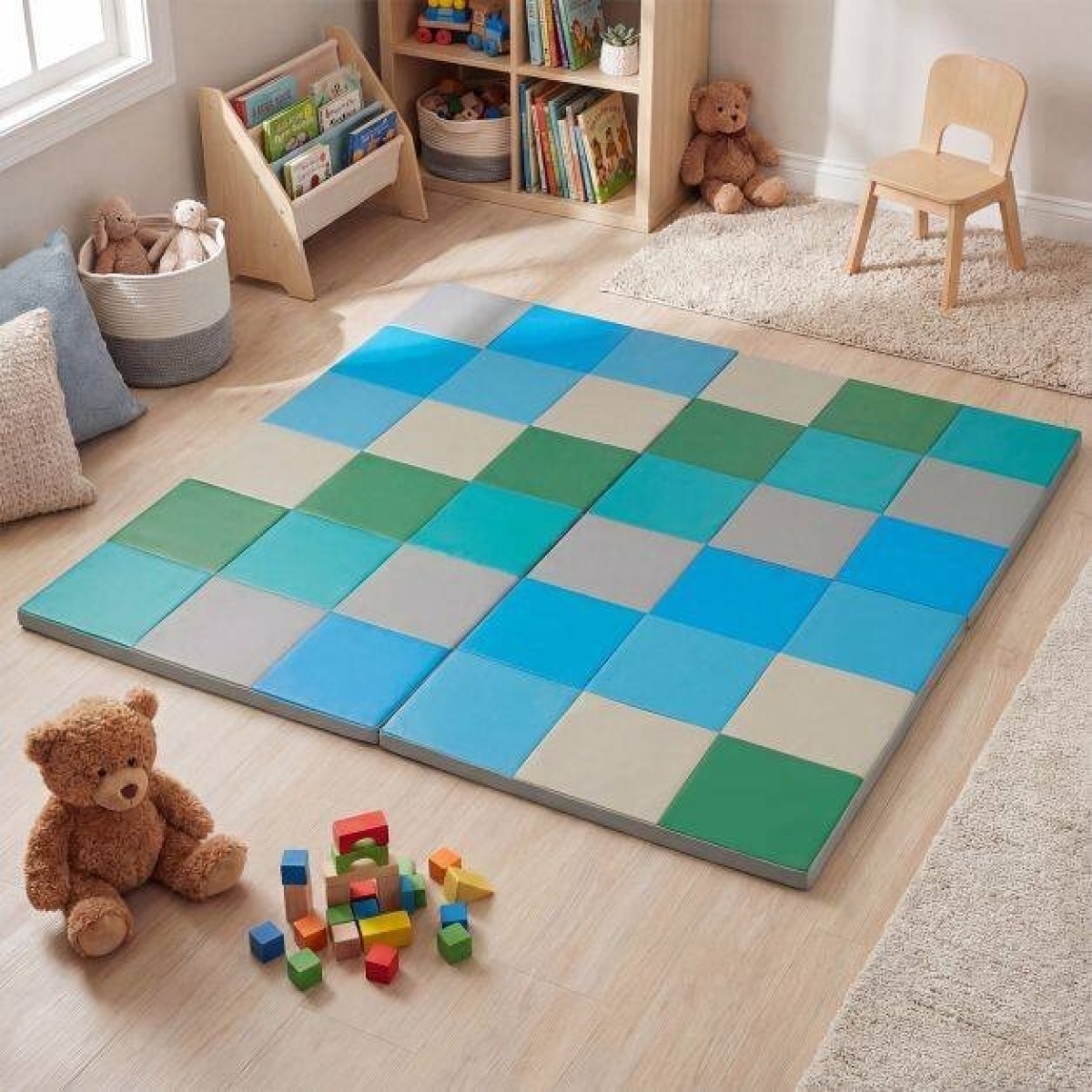 Kaheosaline kokkupandav mazuļa roomamismatt ronimiskinnituse