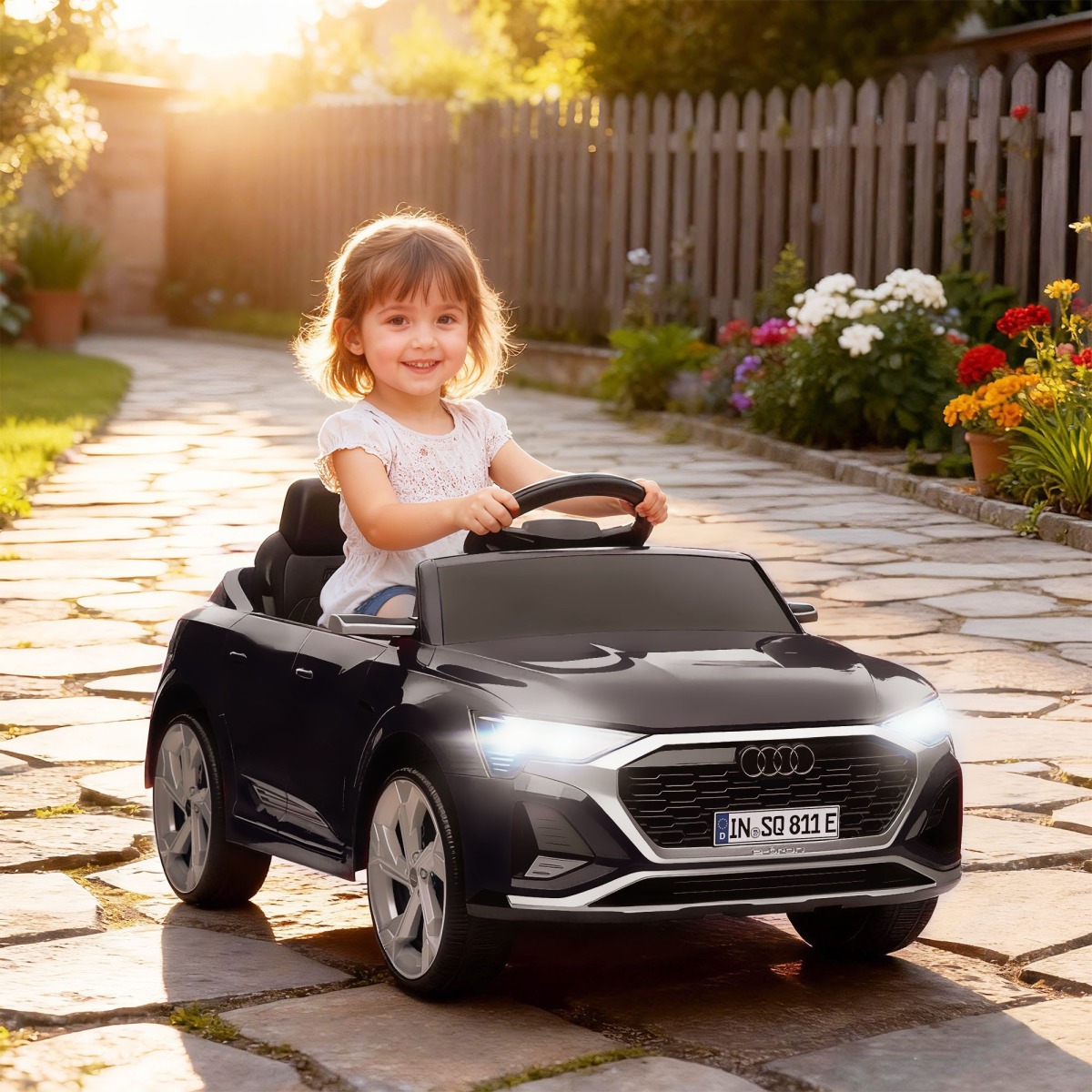 Audi Q8 e-tron bērnu elektromobilis 12 V, 3-5 km/h, melns