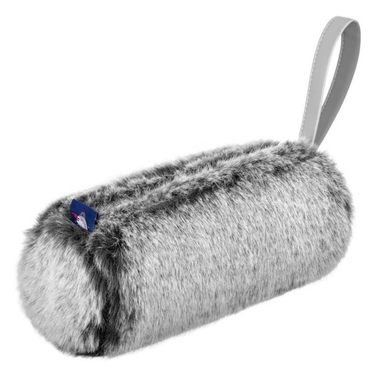 Pelēks, mīksts un pūkains penālis