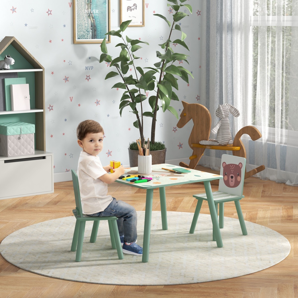 Zaļš bērnu galds un 2 krēsli ar lapsas un lāča motīviem | MIU Kids
