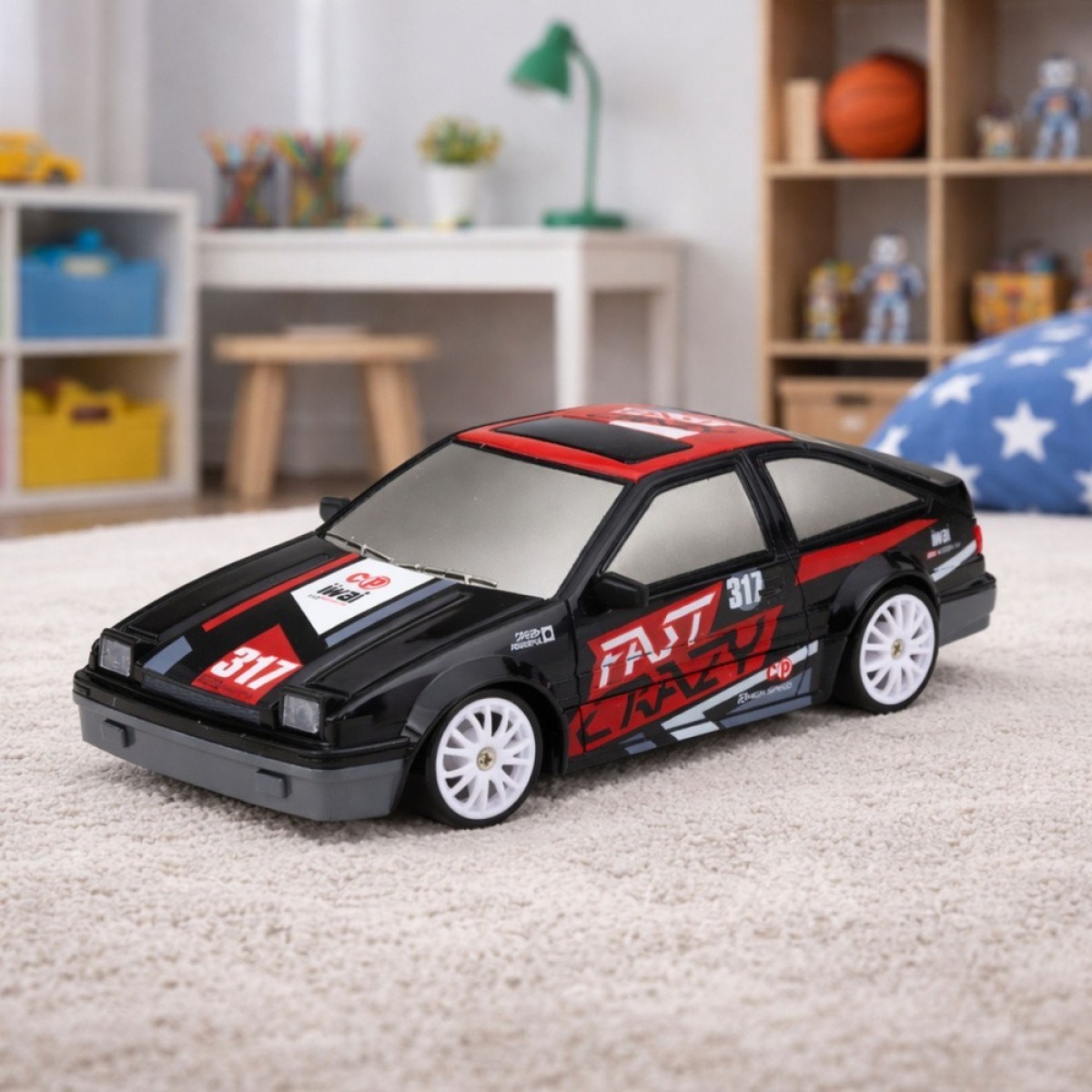 Melns 1:24 mēroga RC drifta kupejas modelis