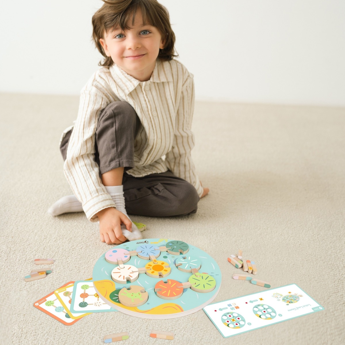 CLASSIC WORLD Lootus Leaf Sensory Game Sobitage kujundid ja 