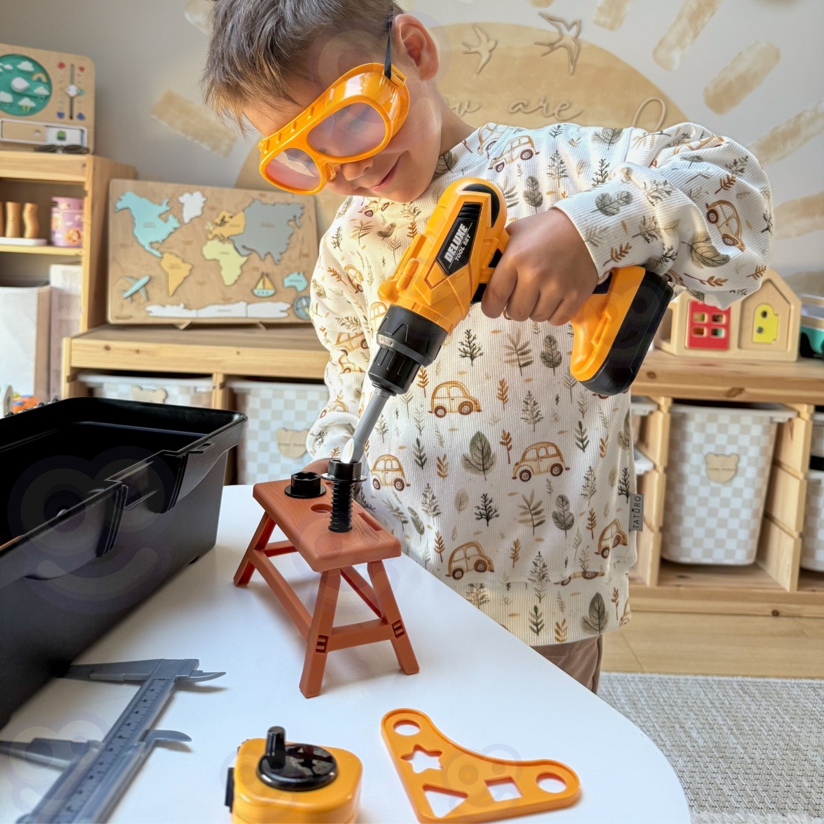 Little Handyman tööriistakomplekt koos kruvikeerajaga ümbris