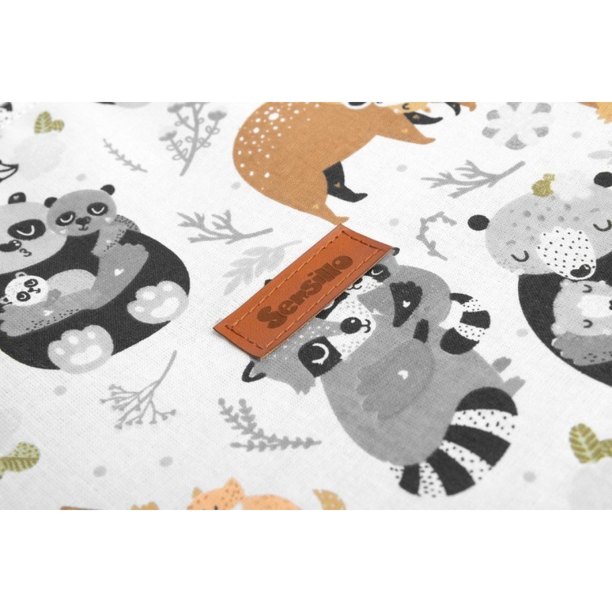 ROTAĻLIETASE KORV KESKMINE 35x47 RACCOONS HALL