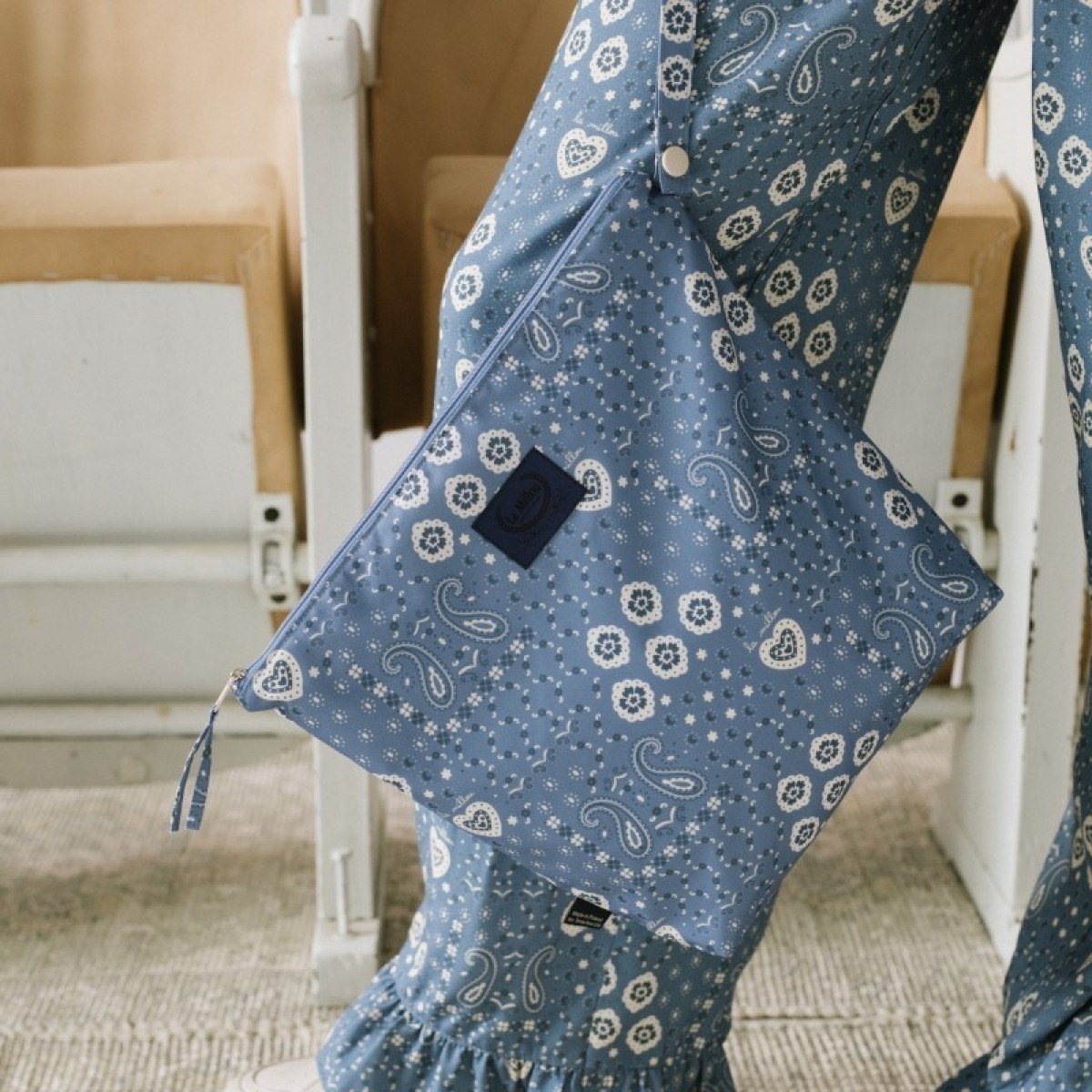 Ūdensnecaurlaidīga kosmētikas somiņa BANDANA DENIM