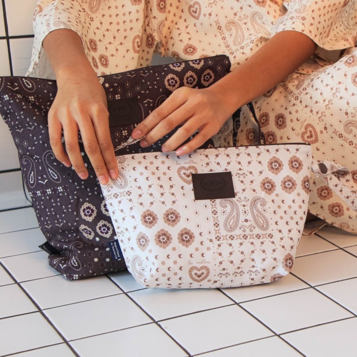 Ūdensizturīga kosmētikas somiņa BANDANA CREAM