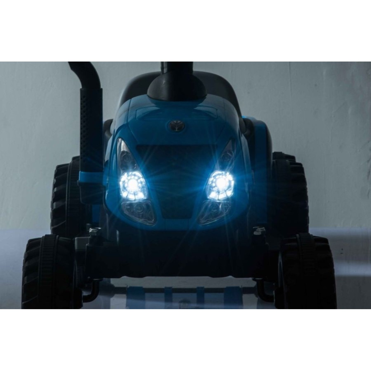 Zils bērnu elektriskais traktors A009 ar piekabi