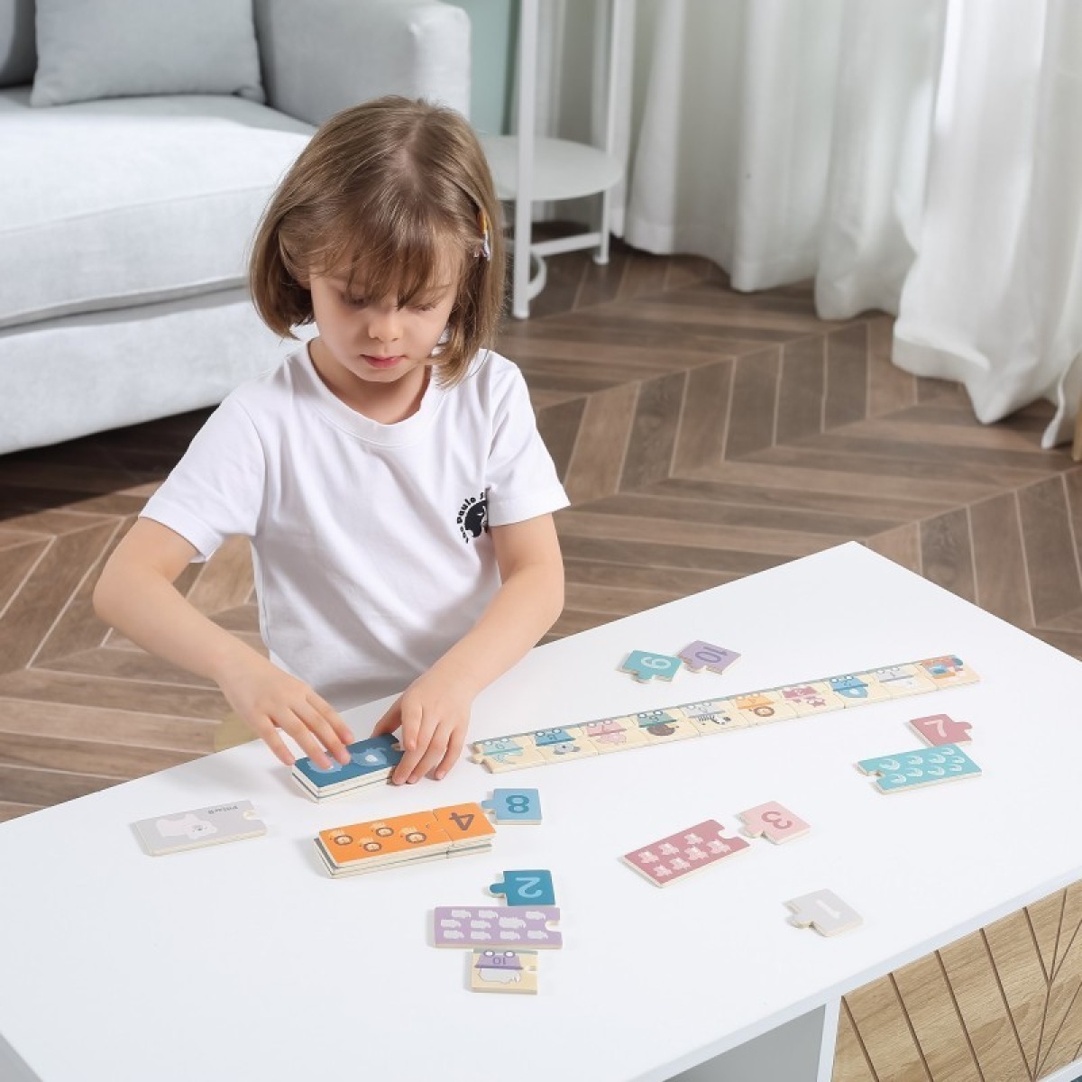 PolarB koka numbripusle Montessori numbrid