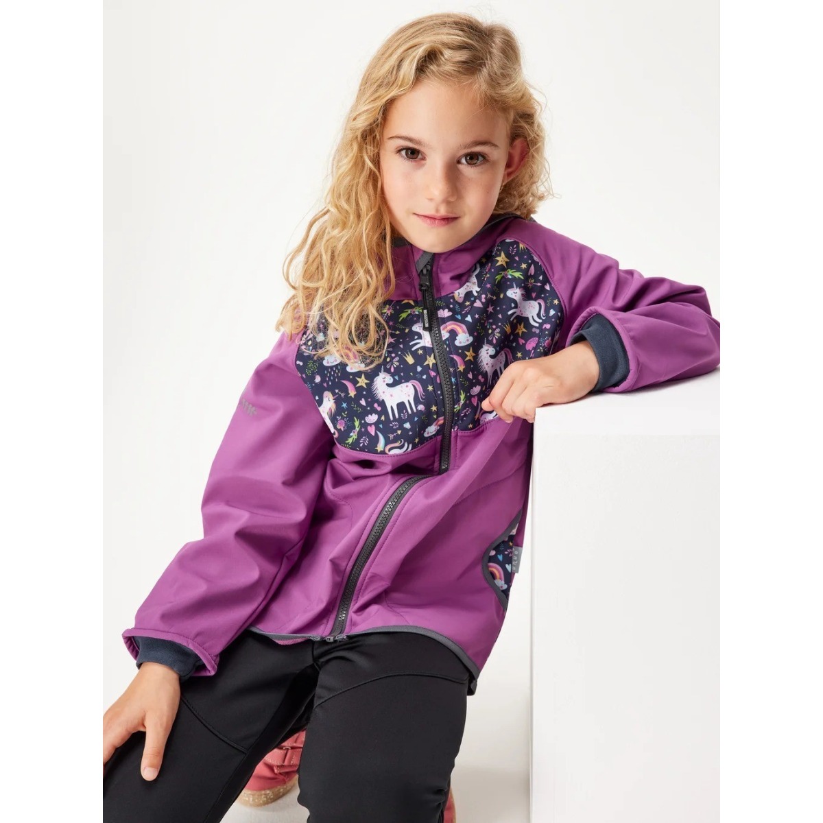 Bērnu softshell jope fliisvoodriga Basic, lilla/ükssarvikud