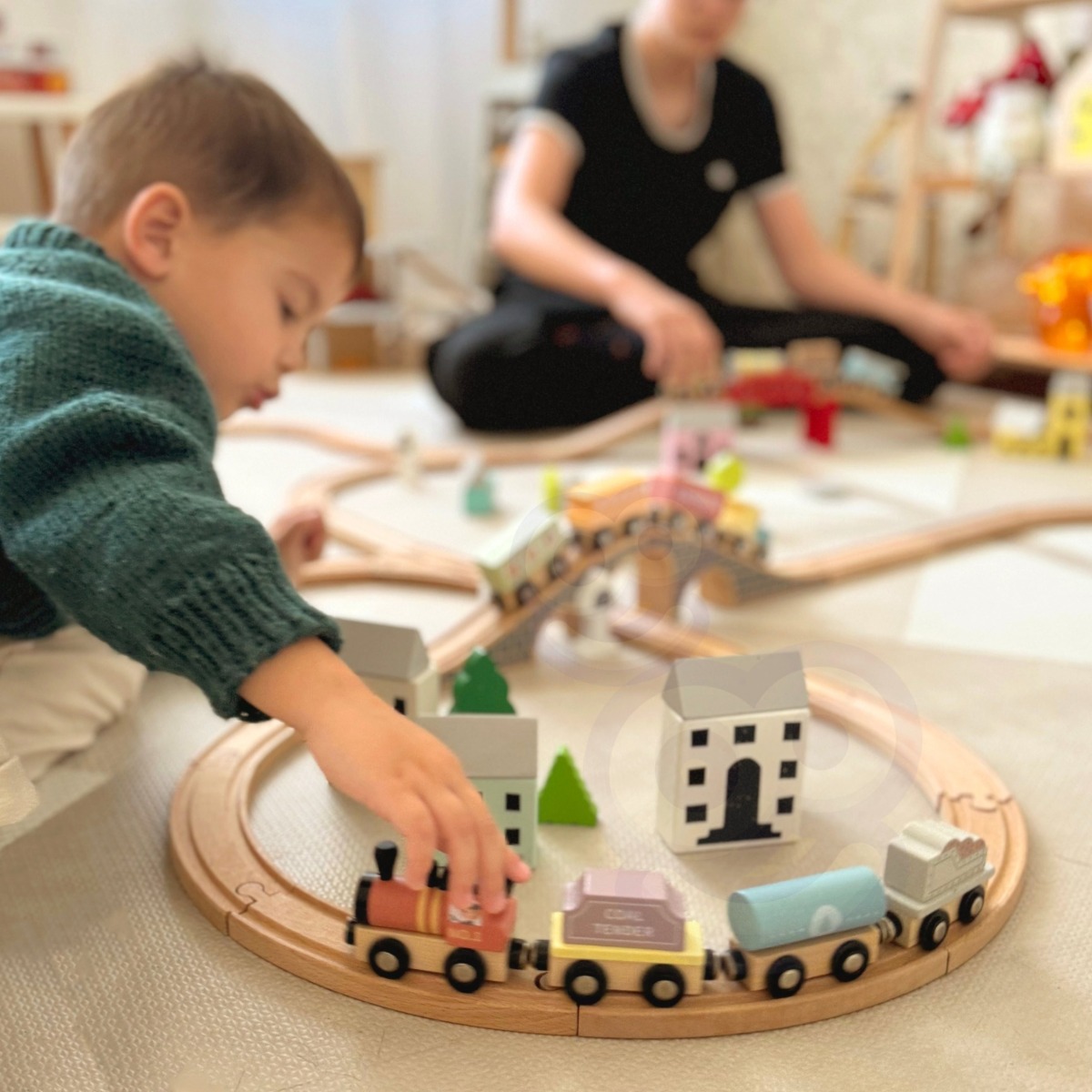 Tooky Toy koka magnētiskais vilciena komplekts, 12 detaļas