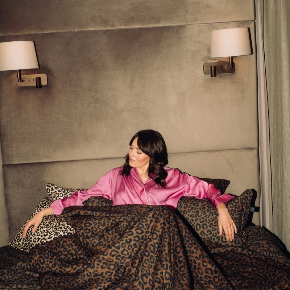 Magdalena Lamparska samta siltā sega LEOPARD CHOCO