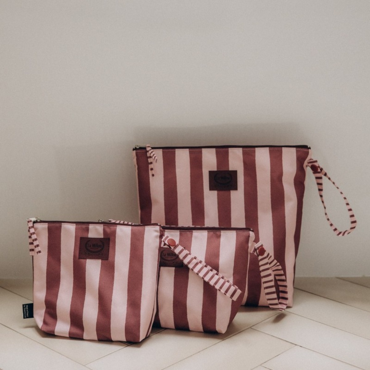 Ūdensnecaurlaidīga kosmētikas soma STRIPES PINK