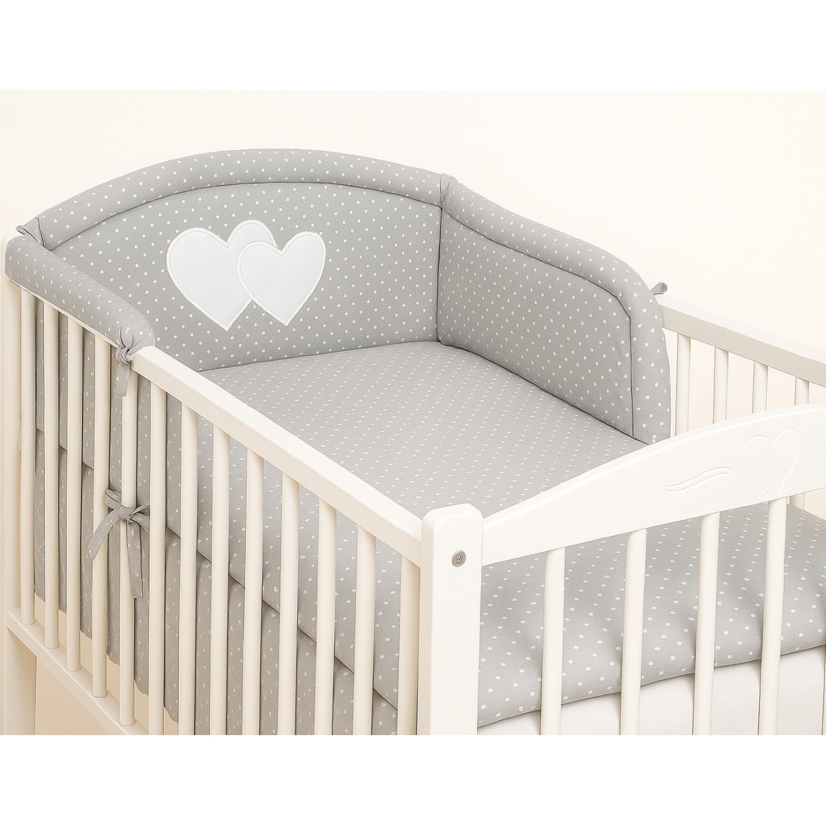 Bobono Hearts apmale bērnu gultiņai – balti punkti uz pelēka fona, 35 x 188 cm